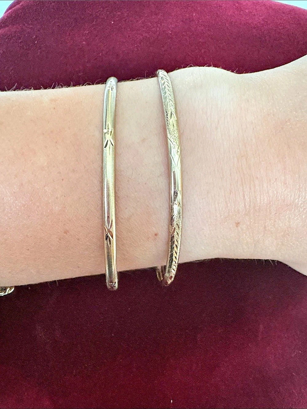 Vintage 10k gold Hinged Bangle Bracelet Set